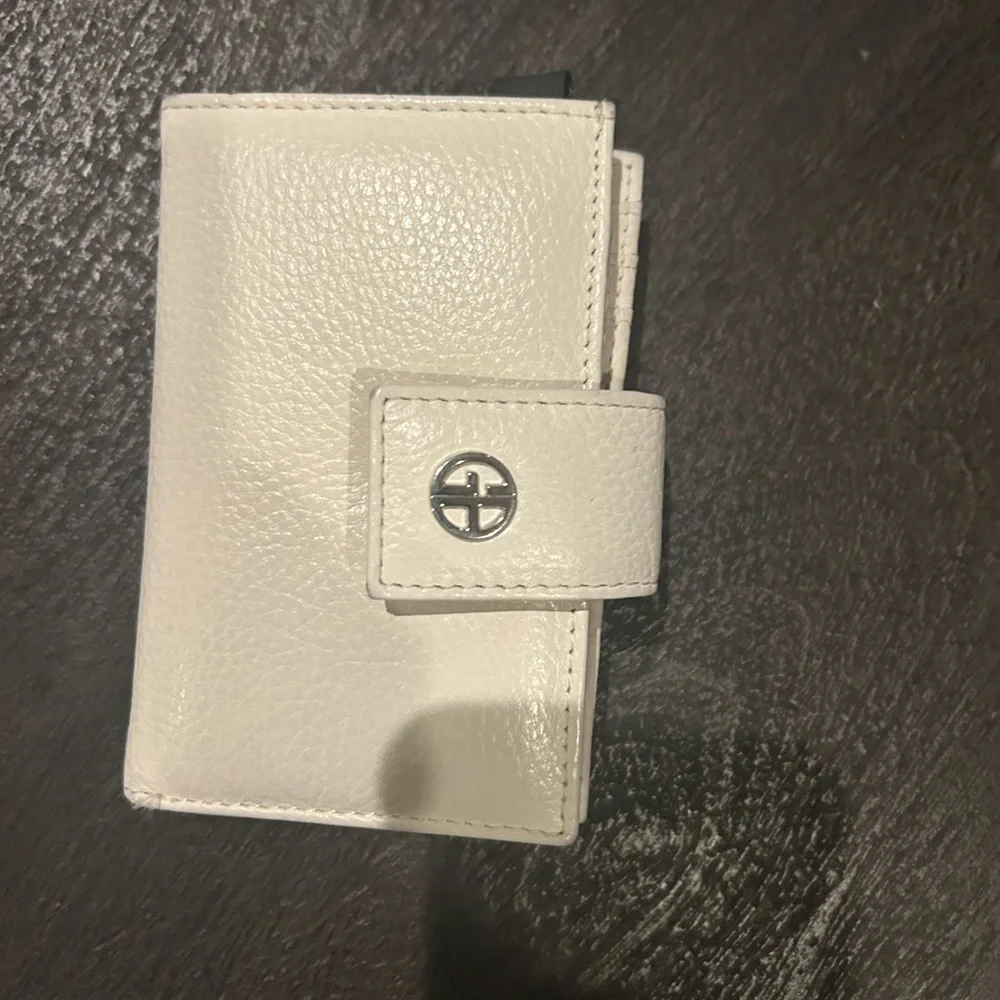 Giani Bernini soft, waxy pebbled leather indexer wallet